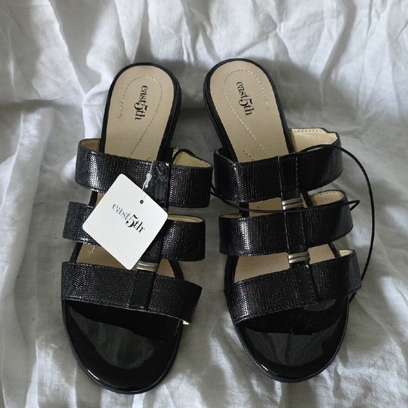 East 5th Black Sandals Slide Style - Picture 1 of 7